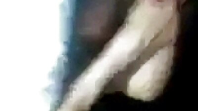 Un băiat înfierbântat și-a atacat mama, prietena cu fundul sexy provocator