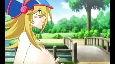 Adolescent a convins-o pe sora prietenelor în video porno