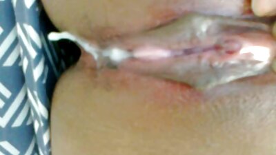 Busty Teen Brunette devine futut din spate