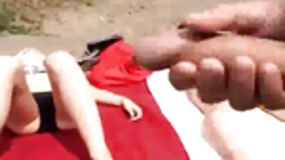 Mica târfă m-a invitat să o spăl pe spate
