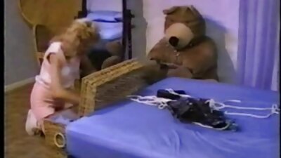 Babe blondă excitată ia un cocos negru monstru
