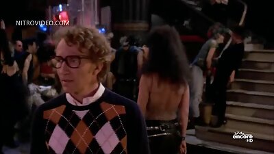Skinny Teen devine păsărică ei cheală futut tare și creampied