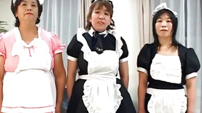 O blondă superbă cu fundul perfect să fie fucked
